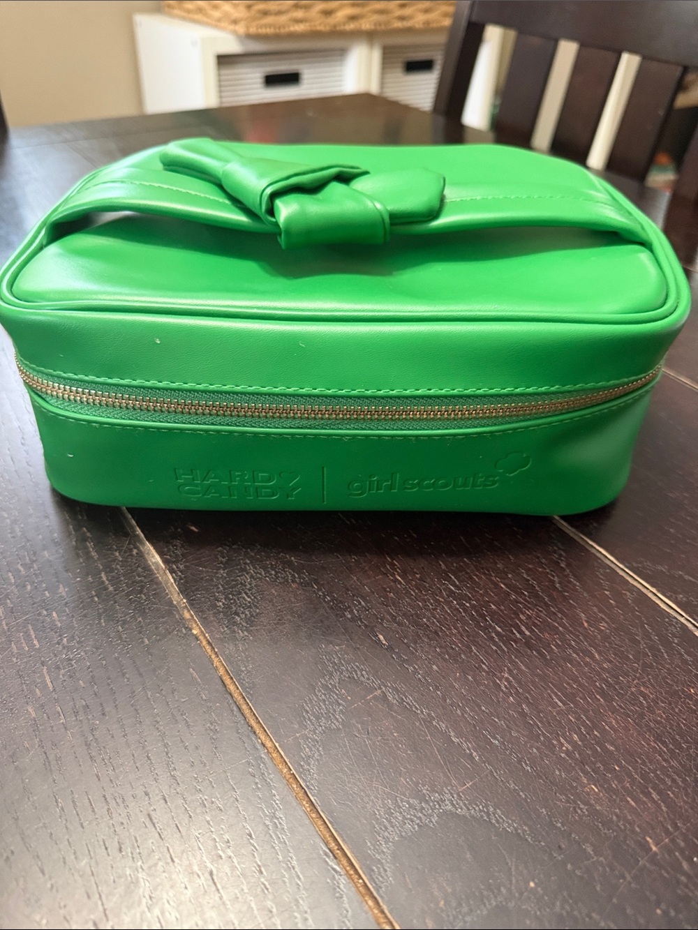 Hard Candy x Girl Scouts Vibrant Green Makeup Case with Top Bow